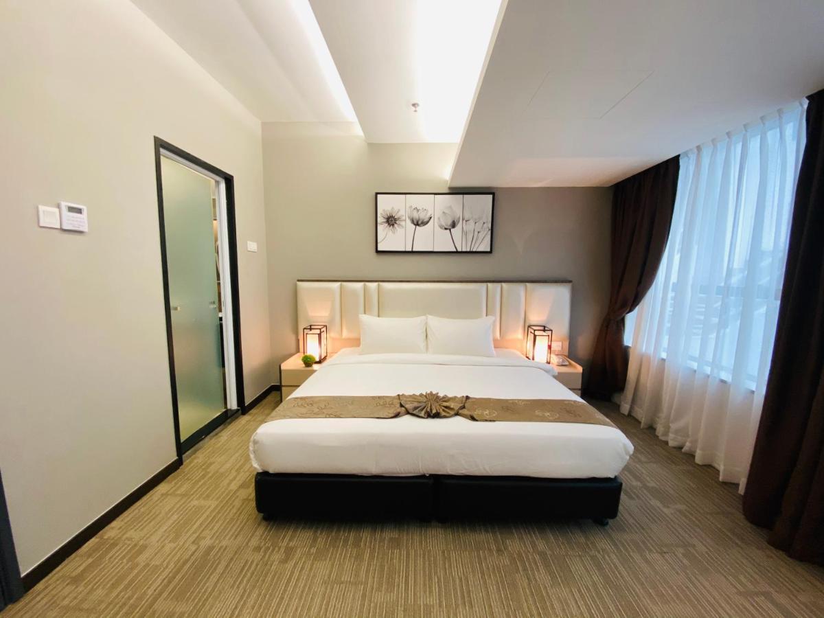 Glex Hotel Signature Джохор-Бару Экстерьер фото
