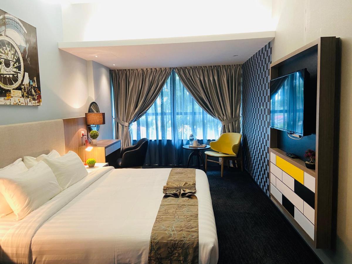 Glex Hotel Signature Джохор-Бару Экстерьер фото