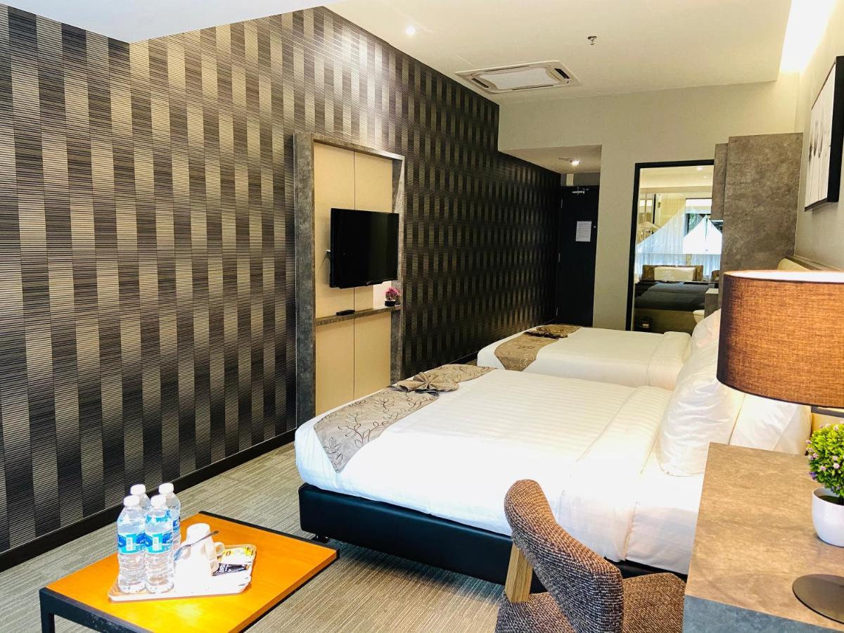 Glex Hotel Signature Джохор-Бару Экстерьер фото