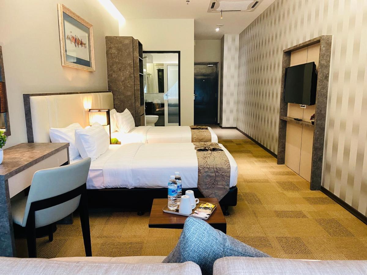 Glex Hotel Signature Джохор-Бару Экстерьер фото