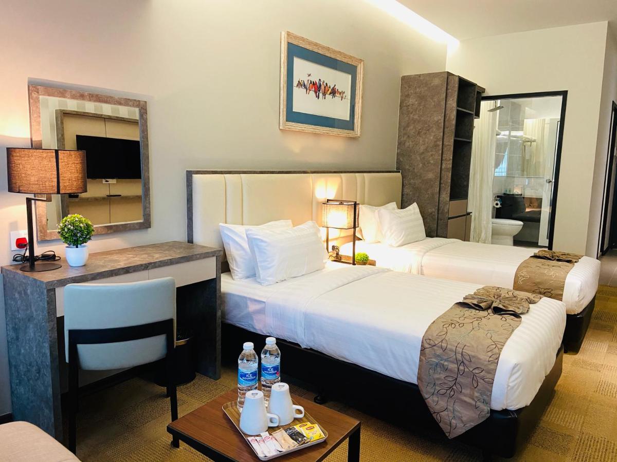 Glex Hotel Signature Джохор-Бару Экстерьер фото
