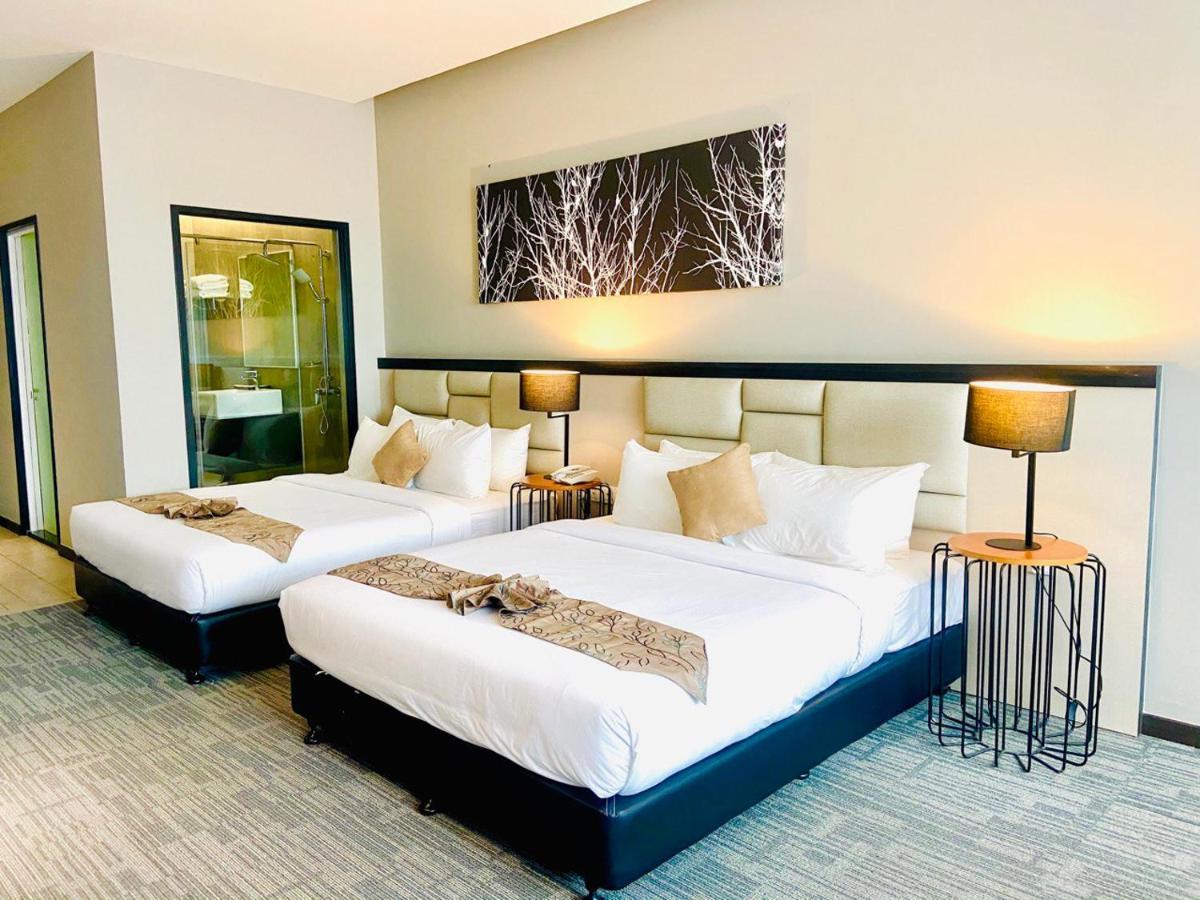 Glex Hotel Signature Джохор-Бару Экстерьер фото